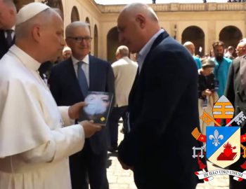 HO PORTATO AL PAPA IL LIBRO “ALICE E LE REGOLE DEL BOSCO”